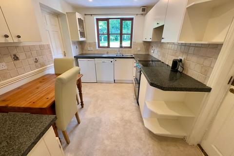 8 Arran Close, Torquay, TQ2 7BU
