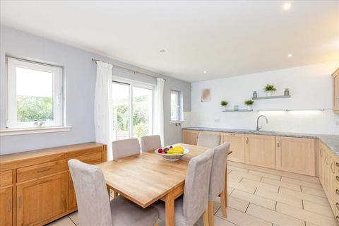 61 Academy Place, Bathgate, EH48 1AS