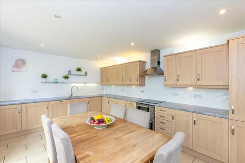61 Academy Place, Bathgate, EH48 1AS