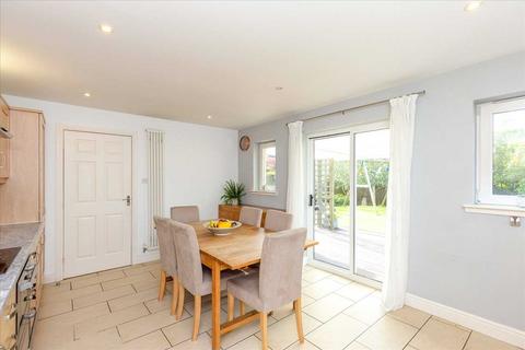 61 Academy Place, Bathgate, EH48 1AS