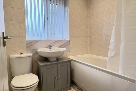 2a Fir Tree Avenue, Oldham, OL8 2SR
