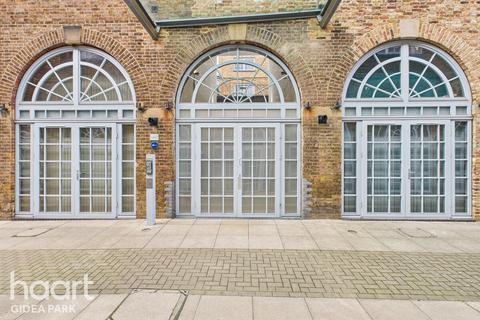 2 bedroom apartment for sale, North Block The Railstore, Gidea Park, RM2