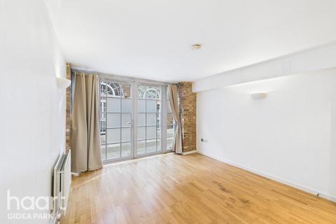 2 bedroom apartment for sale, North Block The Railstore, Gidea Park, RM2
