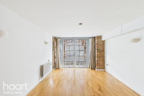 2 bedroom apartment for sale, North Block The Railstore, Gidea Park, RM2