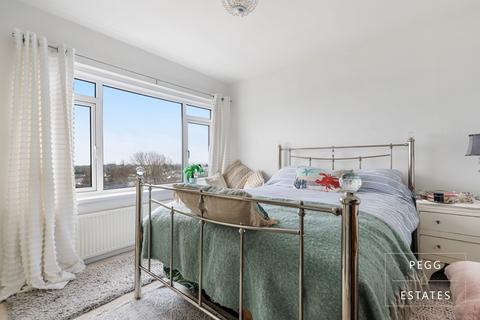 46 Braeside Road, Torquay, TQ2 8QR