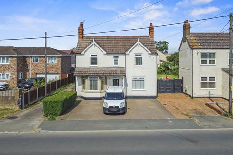 4 bedroom detached house for sale, Thrapston Road, Wellingborough NN9