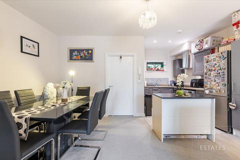11, Bishops Place Apartments Bishops Place, Paignton, TQ3 3EB