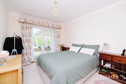 2 bedroom apartment for sale, Cliff Road, Torquay TQ2