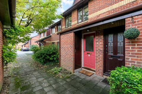 1 bedroom maisonette for sale, Rossignol Gardens, CARSHALTON, Surrey, SM5