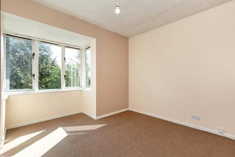 1 bedroom maisonette for sale, Rossignol Gardens, CARSHALTON, Surrey, SM5