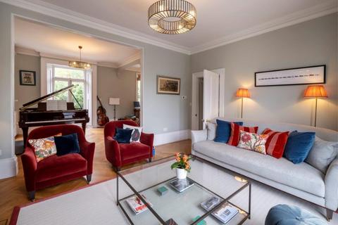9 Blenheim Road, London, NW8 0LU