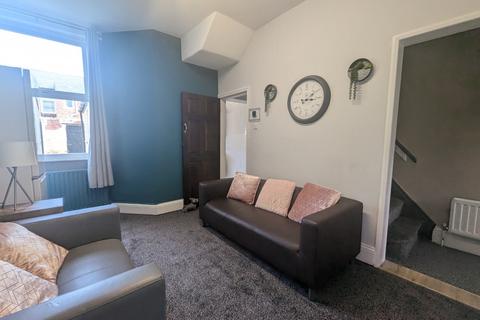 3 bedroom terraced house for sale, Newlands Road, Middlesbrough, North Yorkshire, TS1