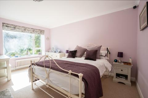 3 bedroom apartment for sale, Beach Road, Branksome Park, Poole, Dorset, BH13