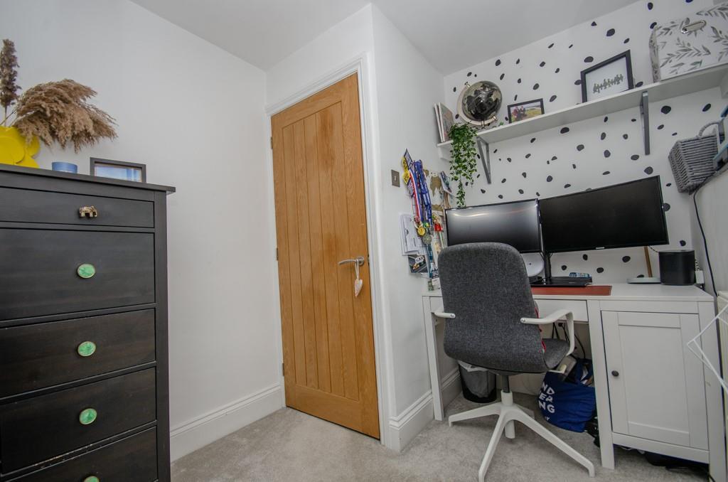 Bedroom three pic 2.jpg
