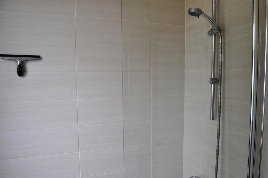 Bathroom.JPG