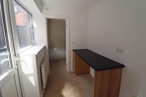 2 bedroom terraced house to rent, Castle Street, Birkenhead, Merseyside, CH41