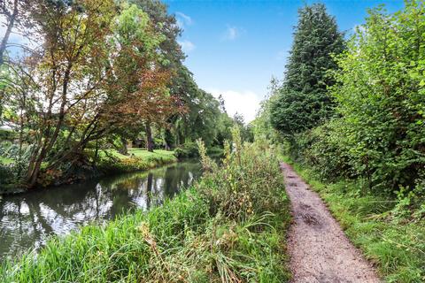 3 bedroom detached house for sale, Crookham Road, Hampshire GU51