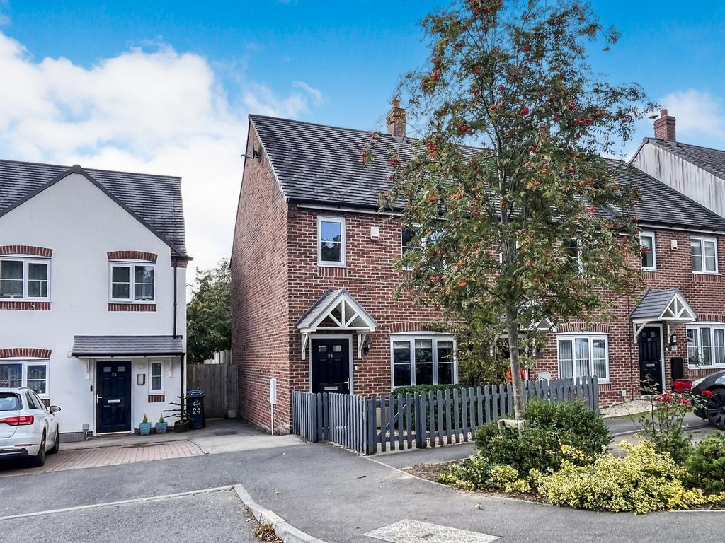 Wilf Brown Close, Rugby, CV21 2 bed end of terrace house - £220,000