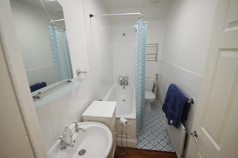 1 bedroom flat for sale, Lee High Road, London SE12