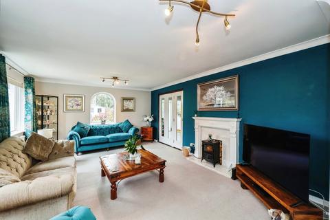 3 bedroom detached house for sale, Cross Way, Havant PO9