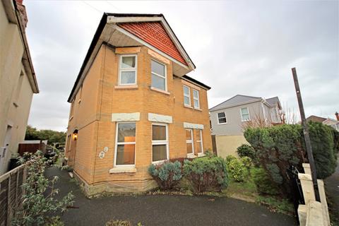 2 bedroom ground floor flat to rent, Fenton Road, Bournemouth,