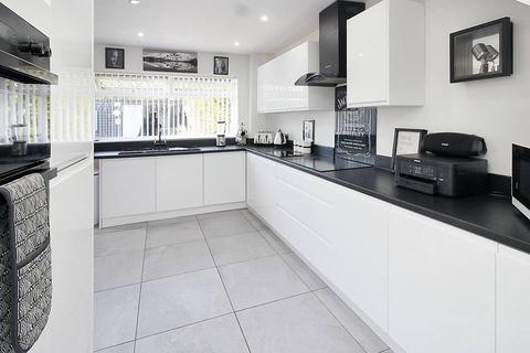 9 Argyll Estate, Alexandria, G83 0QJ