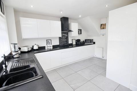 9 Argyll Estate, Alexandria, G83 0QJ