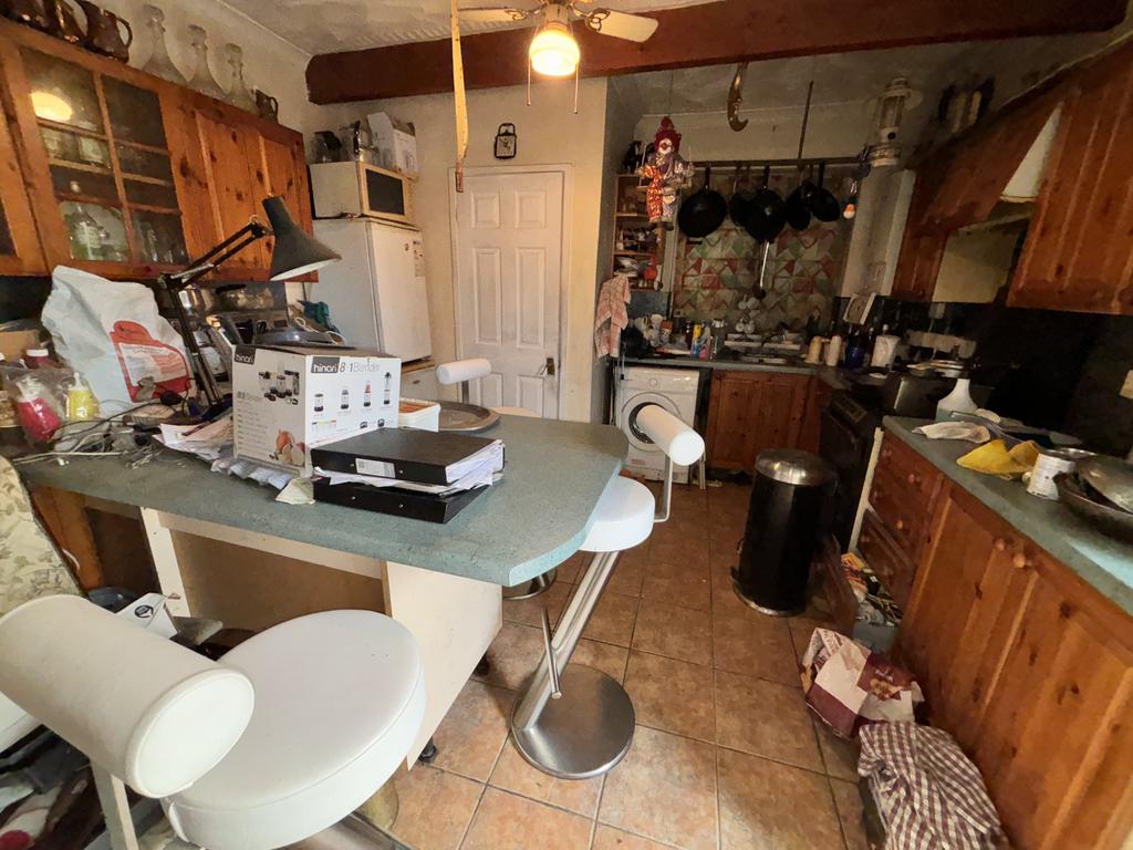 Kitchen/ Breakfast Room