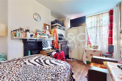 2 bedroom maisonette for sale, Mostyn Avenue, Wembley, HA9