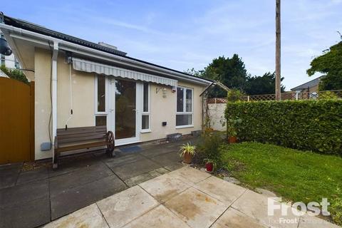 2a Park Way, Feltham, TW14 9DJ