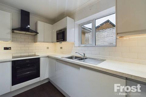 2a Park Way, Feltham, TW14 9DJ