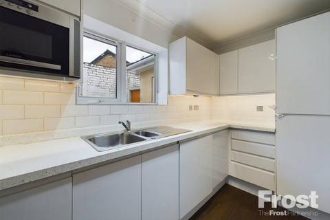 2a Park Way, Feltham, TW14 9DJ