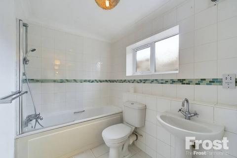 2a Park Way, Feltham, TW14 9DJ