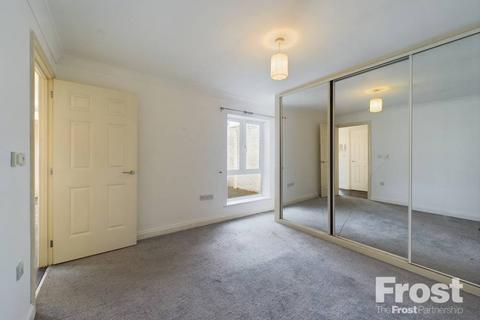 2a Park Way, Feltham, TW14 9DJ