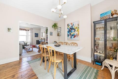 4 Treviso Road, London, SE23 2EB