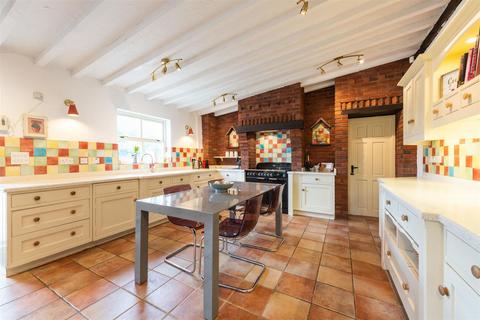 Newlands Barn Billesley Lane, Alvechurch, Birmingham, B48 7HE