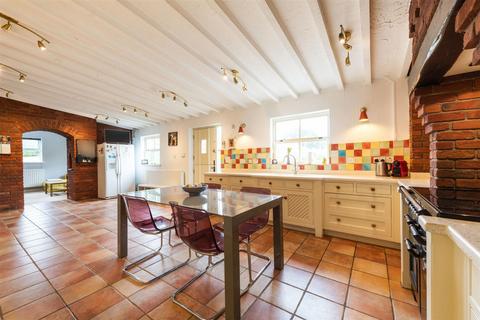 Newlands Barn Billesley Lane, Alvechurch, Birmingham, B48 7HE