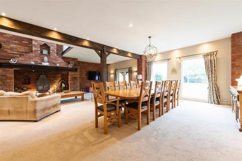 Newlands Barn Billesley Lane, Alvechurch, Birmingham, B48 7HE