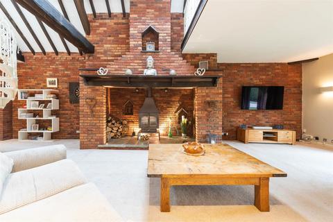 Newlands Barn Billesley Lane, Alvechurch, Birmingham, B48 7HE