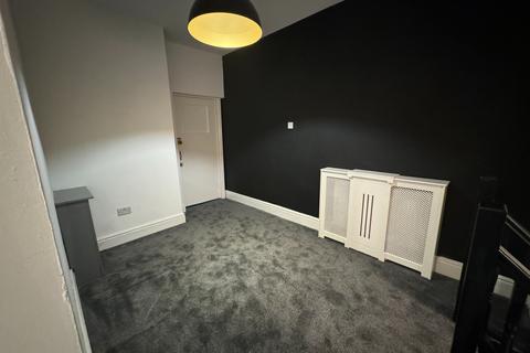 undefined, Shrewsbury Road, Wirral CH43
