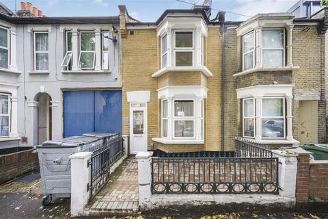 3 bedroom terraced house for sale, Buckland Road, London E10