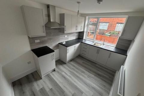 4 bedroom terraced house to rent, Ashby Terrace, Leeds LS13