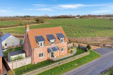 4 bedroom detached house for sale, Ashfield Road, Bury St. Edmunds IP30