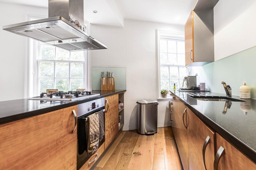 Bellevue Road, London, SW17 2 bed apartment for sale £650,000