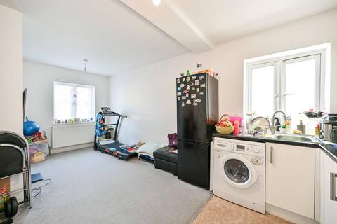 2 bedroom flat for sale, Kingston Road, New Malden, KT3