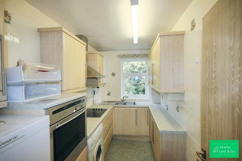 1 bedroom retirement property for sale, Friern Barnet Lane, London, N20