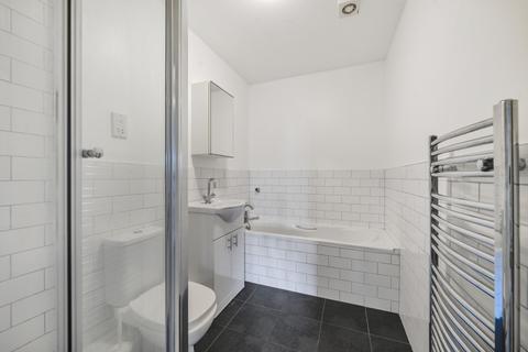 2 bedroom apartment to rent, Cavendish Road London NW6