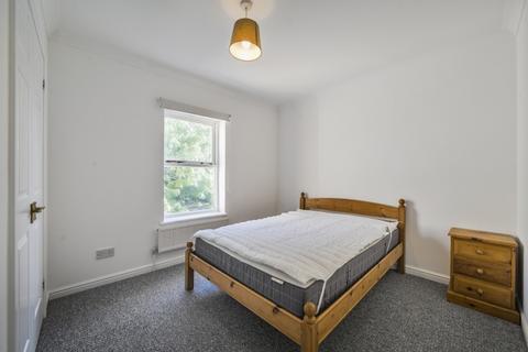 2 bedroom apartment to rent, Cavendish Road London NW6