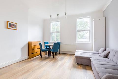 2 bedroom flat to rent, Evering Road, Clapton, London, E5