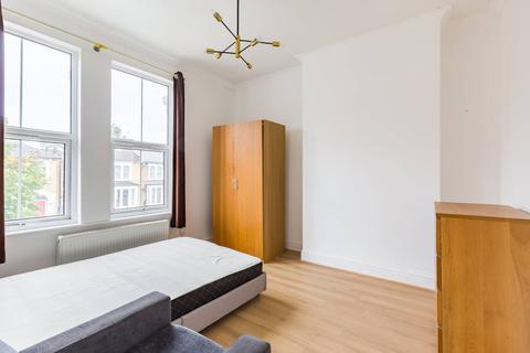 2 bedroom flat to rent, Evering Road, Clapton, London, E5